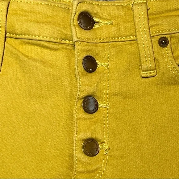 Universal Thread High Rise Midi Shorts Womens Size 2 Mustard Cut Off Denim - Picture 5 of 9